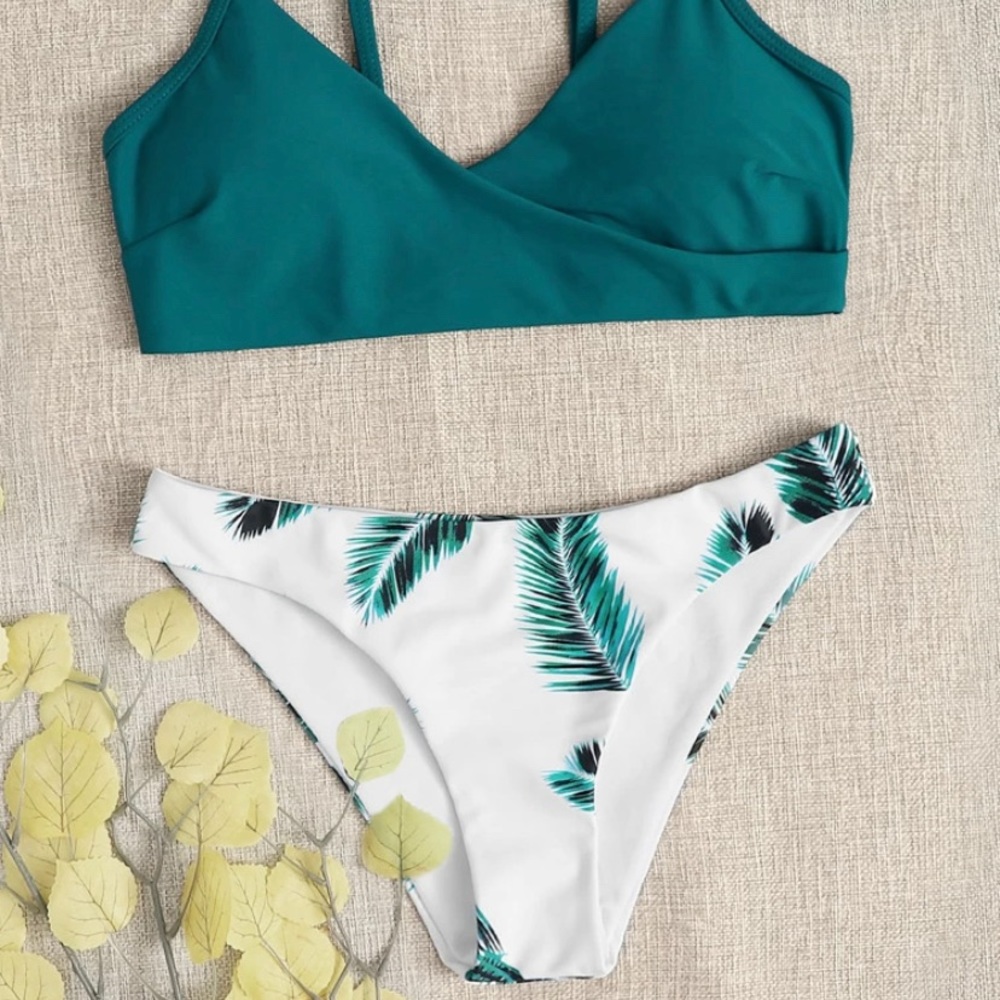 SALE ✨🌴Palm Print Adjustable Strap Swimsuit